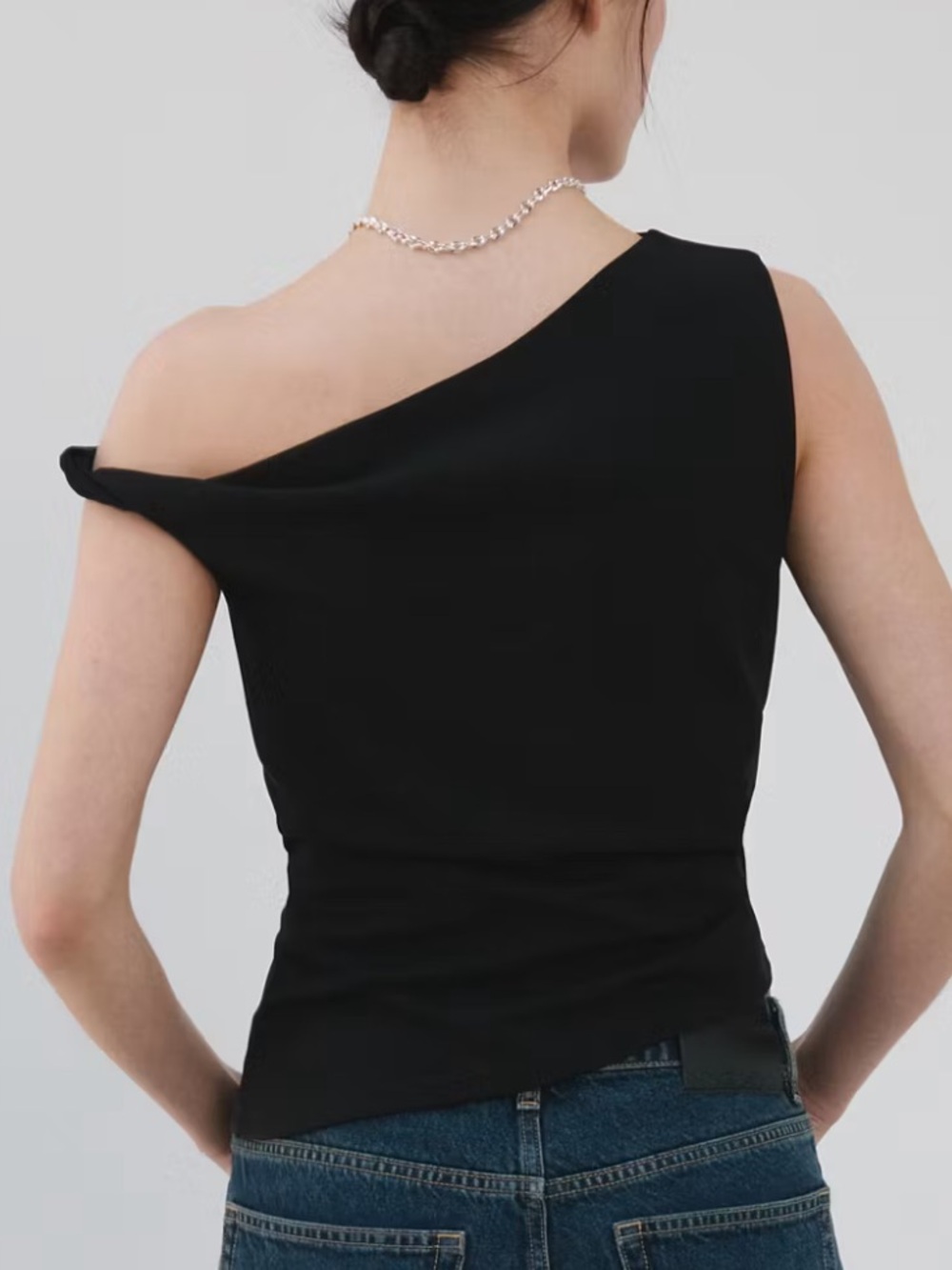 NWT Mango Asymmetrical Fitted Sleeveless Top Black - Picture 2 of 12